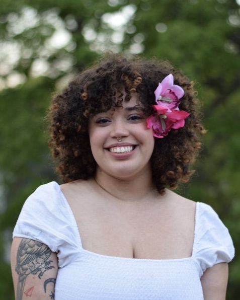 Headshot for Cristina Encarnacion